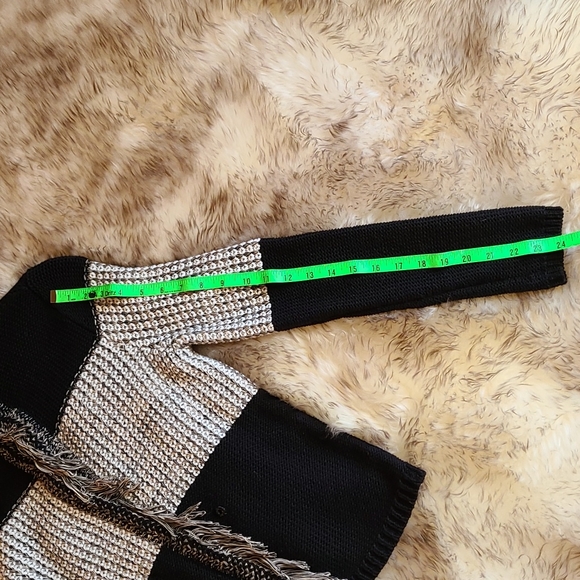 Sweater - Picture 11 of 13